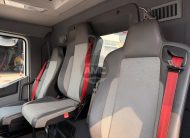 RENAULT C380 EURO6 6X4 BI-BASCULANTE COM GRUA 3 LUGARES 2015