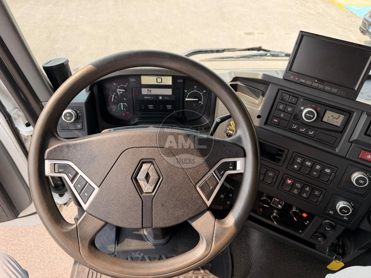 RENAULT C380 EURO6 6X4 BI-BASCULANTE COM GRUA 3 LUGARES 2015