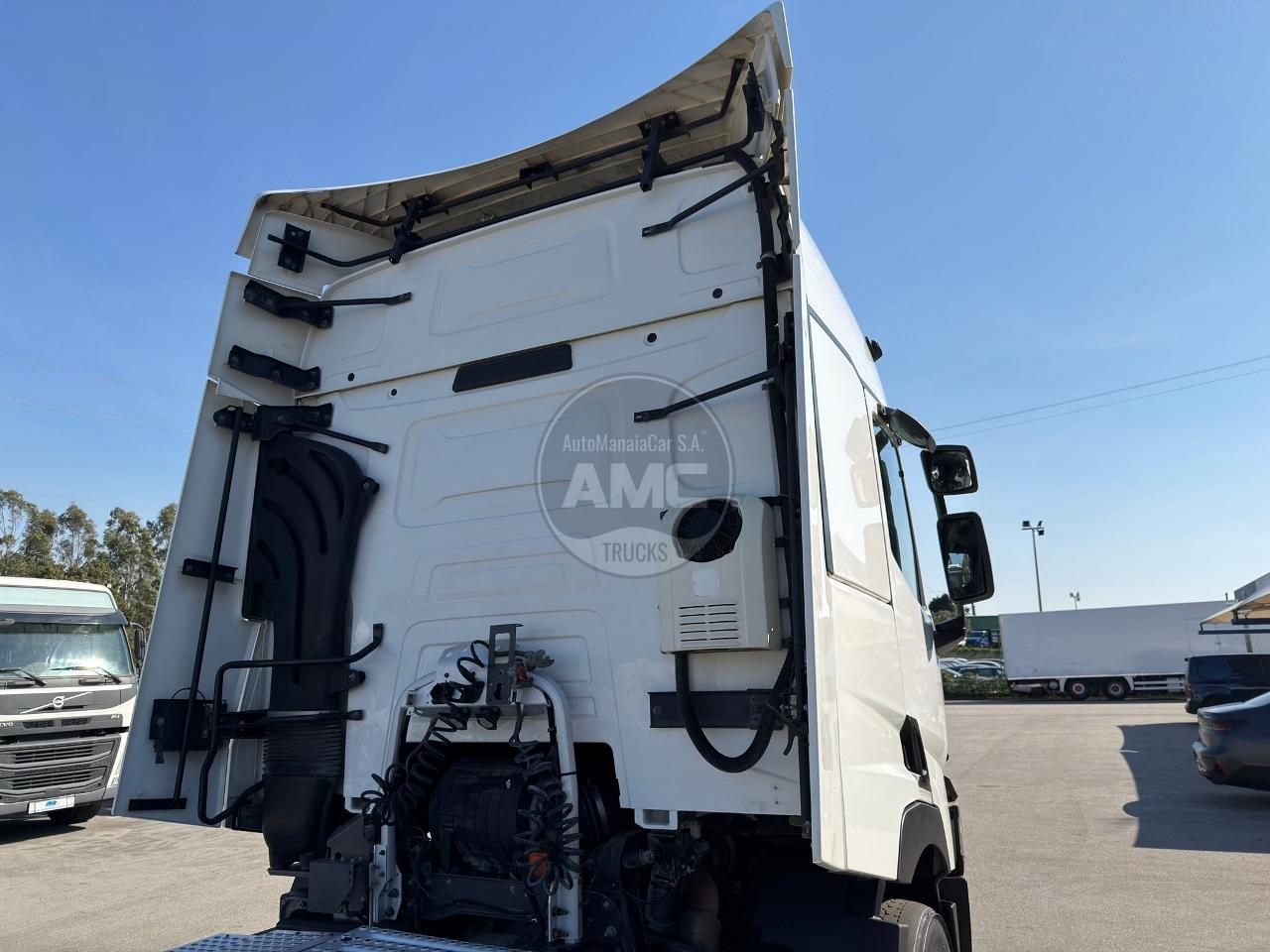 TRATOR RENAULT T440 EURO6 COM MOTOR 13L 50TON