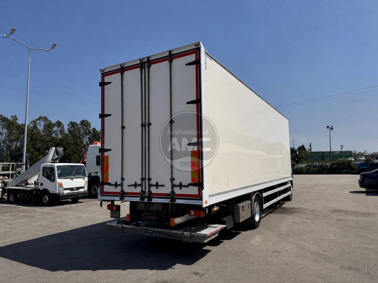 RENAULT D16 250 4X2 2021 264.000KM CAIXA FECHADA 8.90 X 2.47 X 2.75